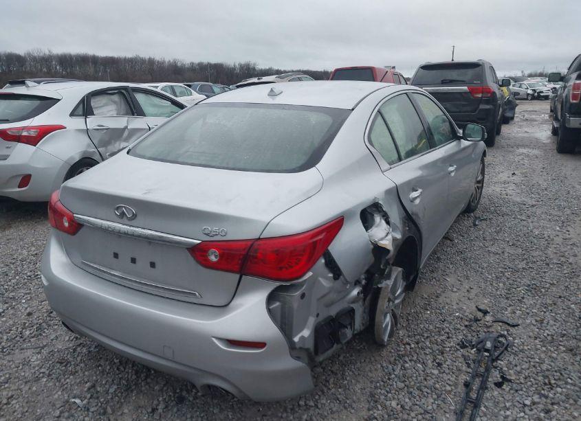 Photo 4 of 2015 Infiniti Q50 PREMIUM (VIN JN1BV7AP3FM331223)