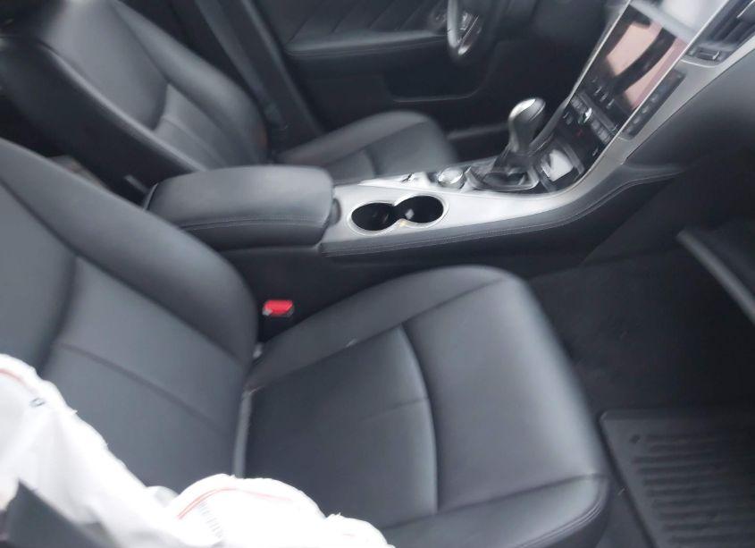 Photo 5 of 2015 Infiniti Q50 PREMIUM (VIN JN1BV7AP3FM331223)