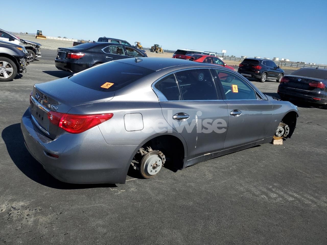 Photo 3 of 2015 INFINITI Q50 BASE N/A (VIN JN1BV7AP4FM349018)