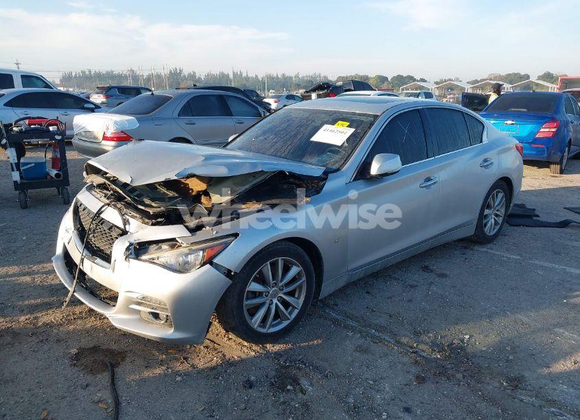 Photo 2 of 2014 Infiniti Q50 (VIN JN1BV7AP6EM688068)