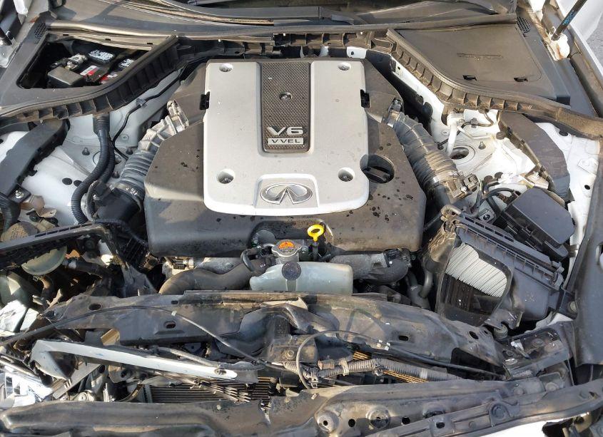 Photo 10 of 2015 Infiniti Q50 (VIN JN1BV7AP6FM334326)