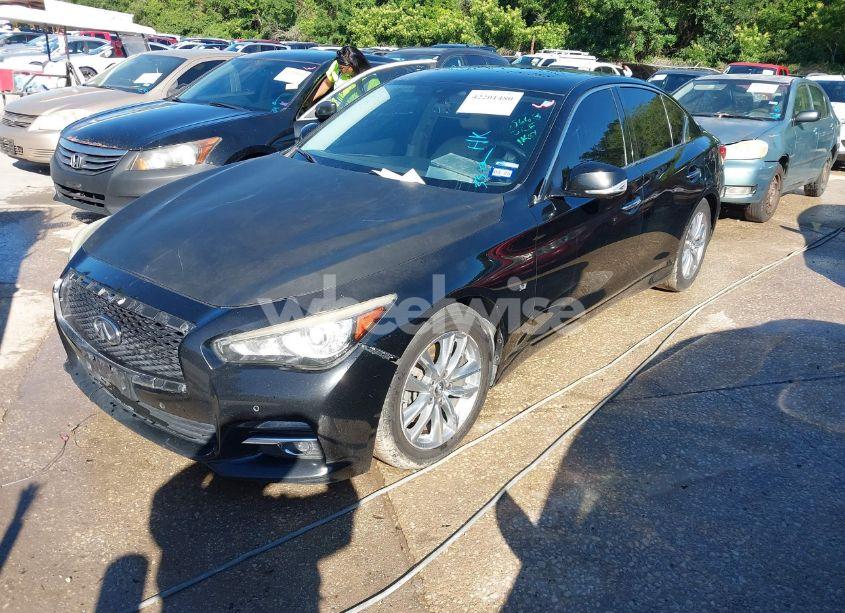 Photo 2 of 2015 Infiniti Q50 PREMIUM (VIN JN1BV7AP6FM335668)