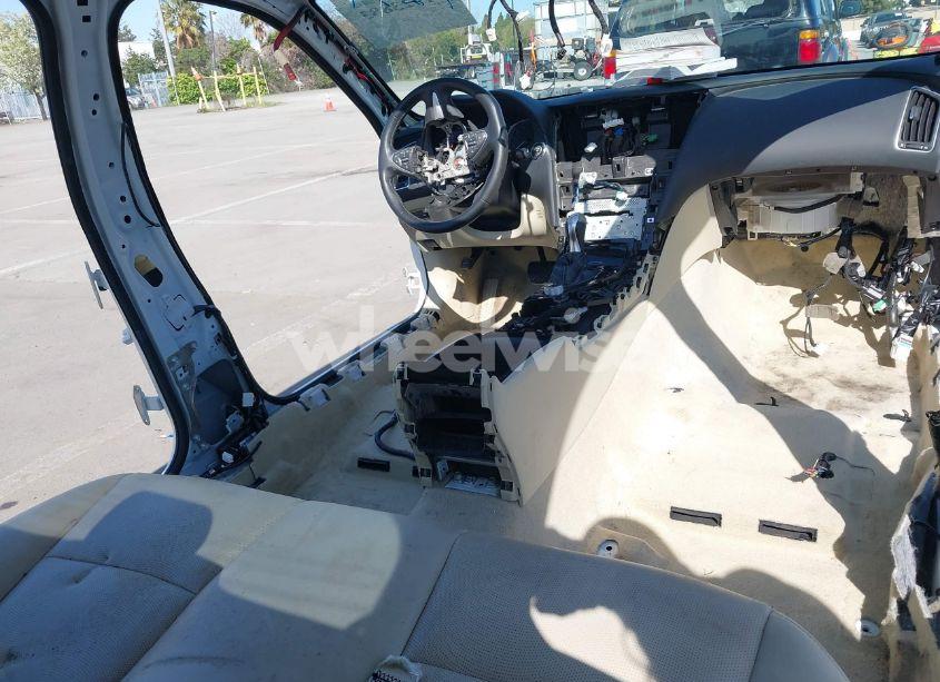 Photo 6 of 2015 Infiniti Q50 PREMIUM (VIN JN1BV7AP7FM334254)