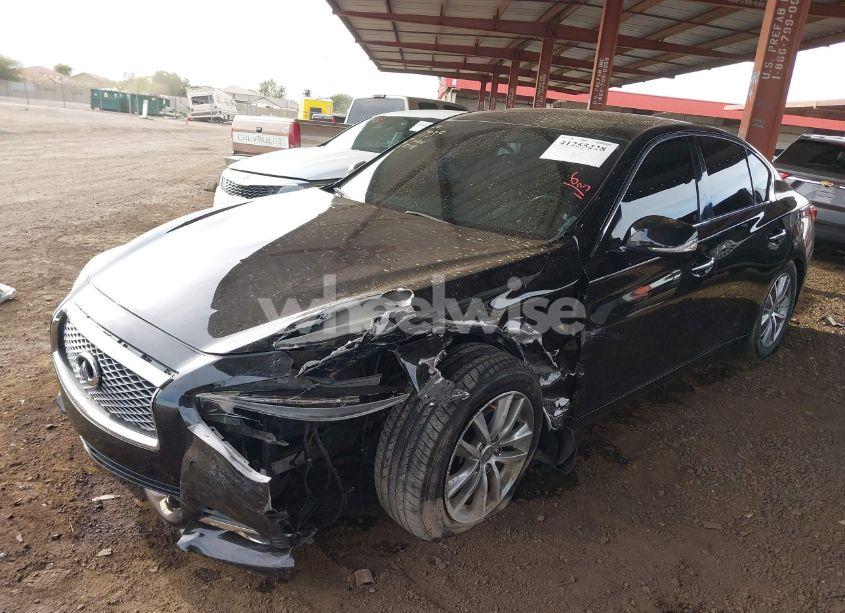 Photo 2 of 2015 Infiniti Q50 (VIN JN1BV7AP8FM354383)