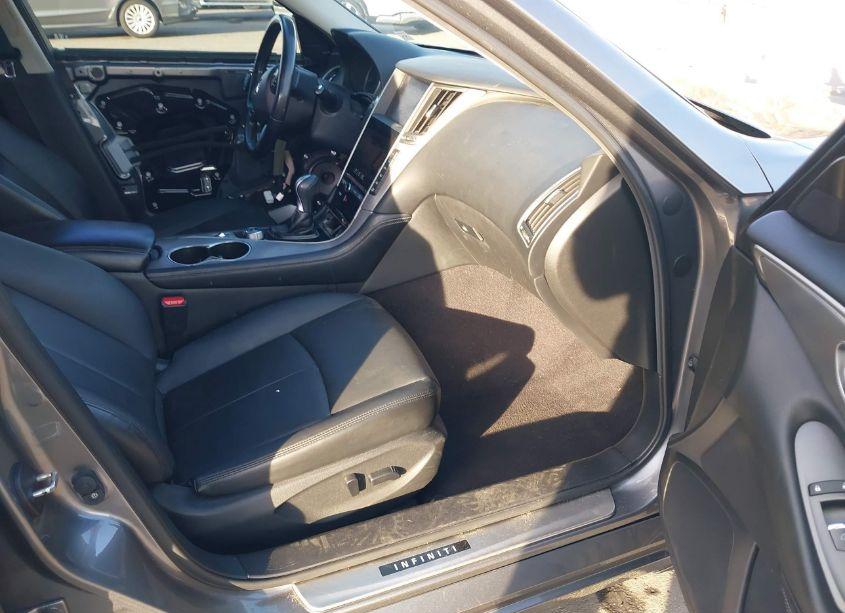 Photo 5 of 2015 Infiniti Q50 (VIN JN1BV7AP9FM348074)