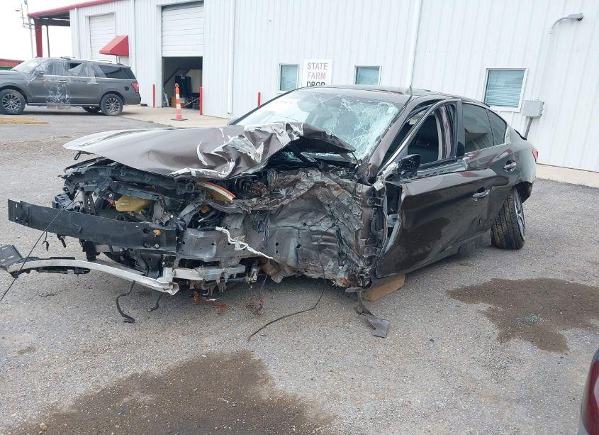 Photo 2 of 2015 Infiniti Q50 SPORT (VIN JN1BV7APXFM335169)