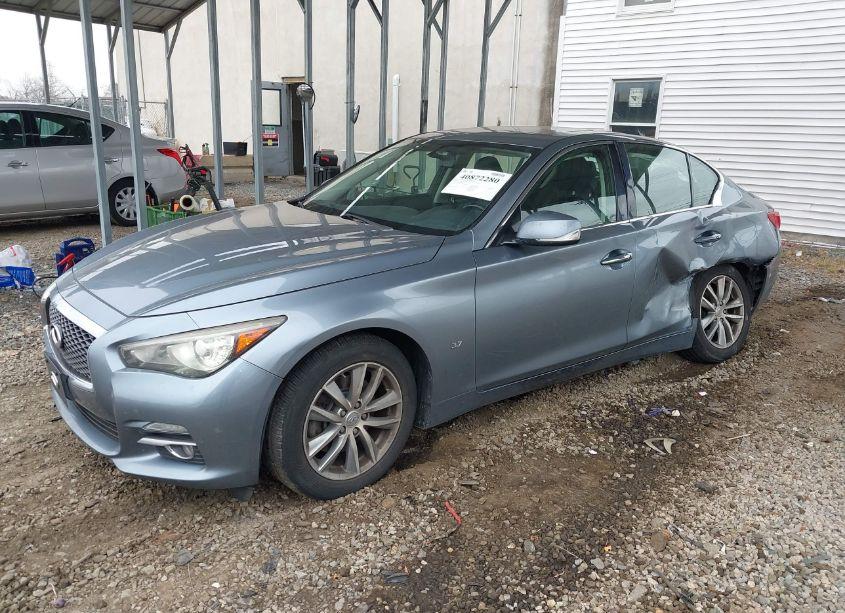 Photo 2 of 2015 Infiniti Q50 (VIN JN1BV7AR0FM411323)
