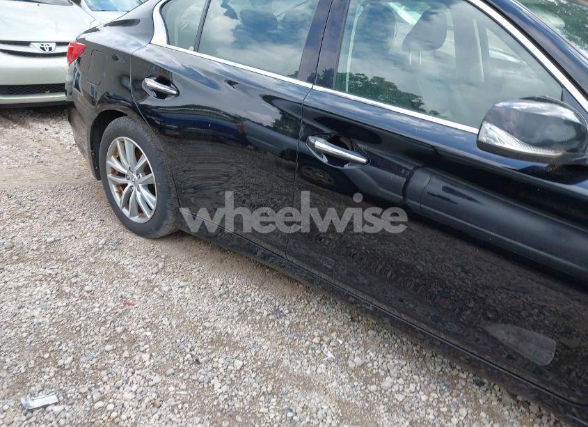 Photo 18 of 2015 Infiniti Q50 PREMIUM (VIN JN1BV7AR1FM390918)
