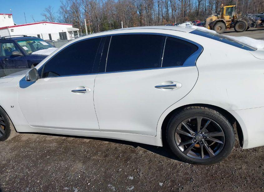 Photo 13 of 2015 Infiniti Q50 (VIN JN1BV7AR2FM419858)