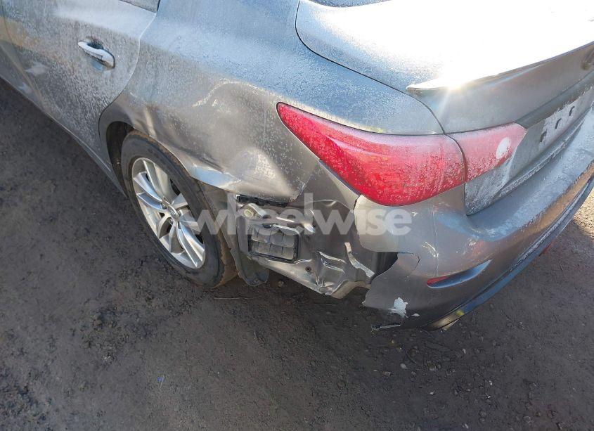 Photo 6 of 2015 Infiniti Q50 (VIN JN1BV7AR2FM423666)