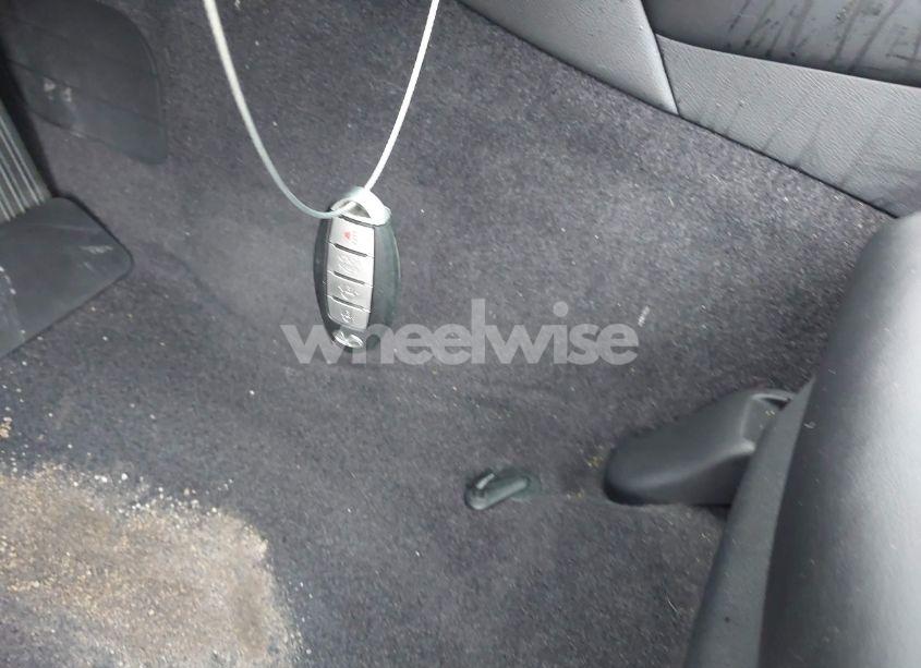 Photo 11 of 2015 Infiniti Q50 (VIN JN1BV7AR3FM396168)