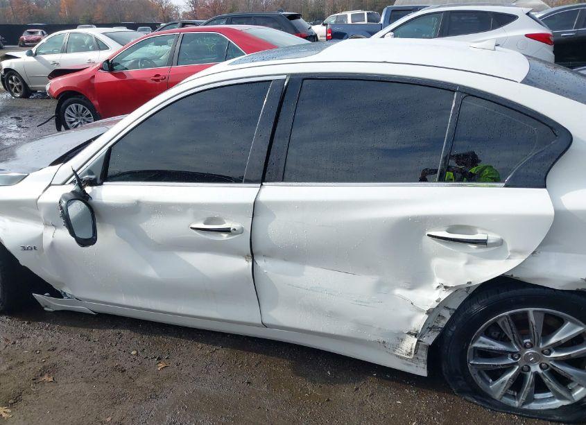 Photo 15 of 2015 Infiniti Q50 PREMIUM (VIN JN1BV7AR3FM404740)