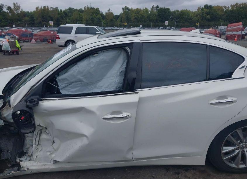 Photo 15 of 2014 Infiniti Q50 (VIN JN1BV7AR4EM681668)