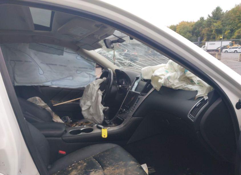 Photo 5 of 2014 Infiniti Q50 (VIN JN1BV7AR4EM681668)