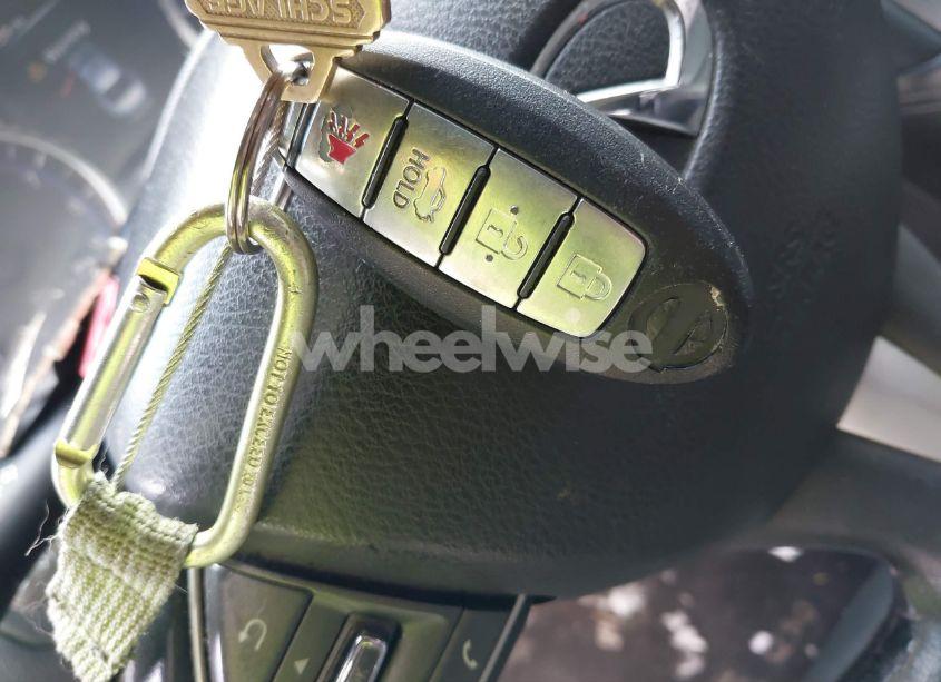 Photo 11 of 2015 Infiniti Q50 PREMIUM (VIN JN1BV7AR4FM411308)