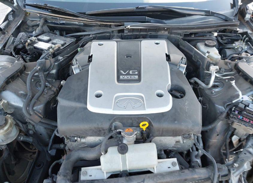 Photo 10 of 2015 Infiniti Q50 (VIN JN1BV7AR5FM393367)