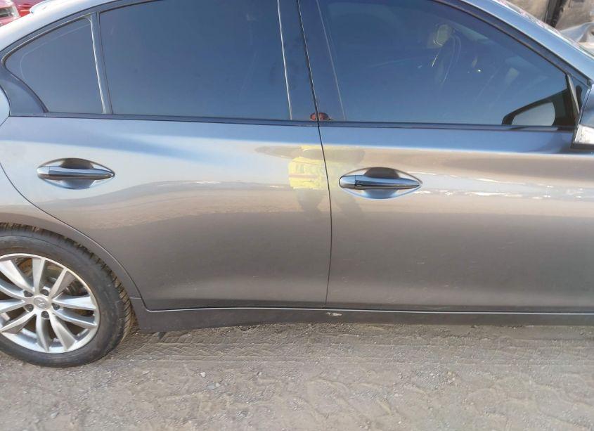Photo 14 of 2015 Infiniti Q50 (VIN JN1BV7AR5FM393367)