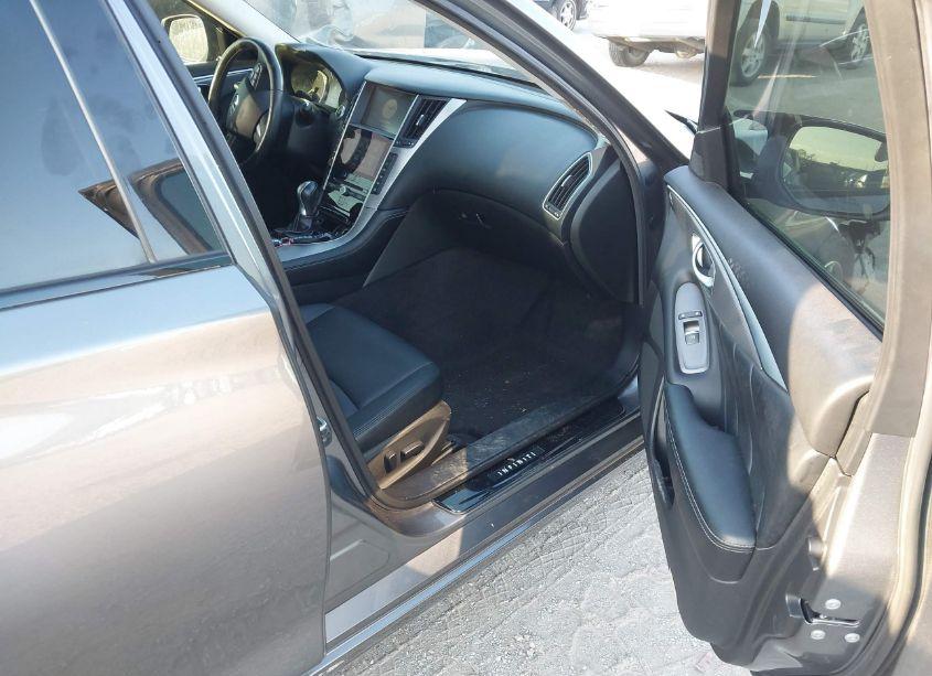 Photo 5 of 2015 Infiniti Q50 (VIN JN1BV7AR5FM393367)
