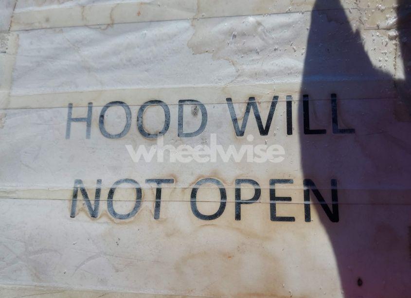 Photo 10 of 2015 Infiniti Q50 PREMIUM (VIN JN1BV7AR5FM400754)