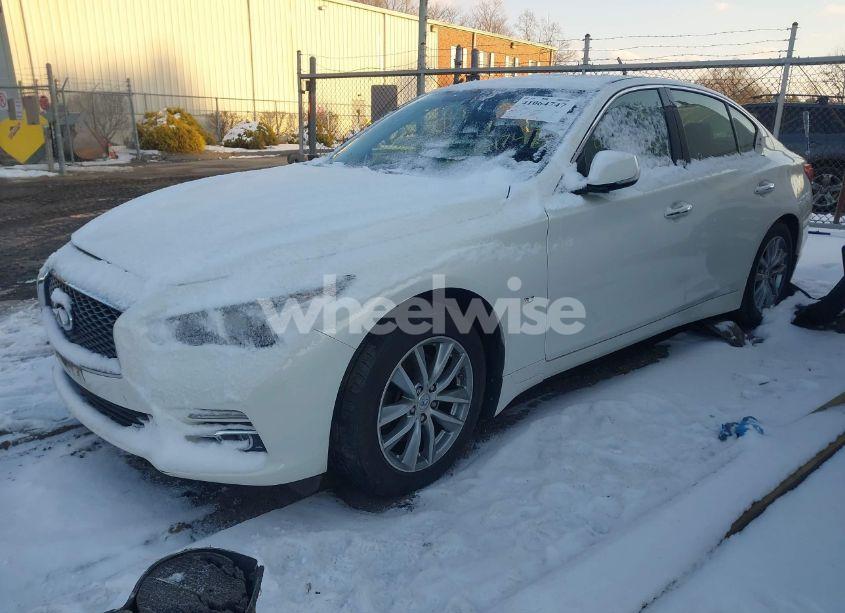 Photo 2 of 2015 Infiniti Q50 PREMIUM (VIN JN1BV7AR5FM404917)