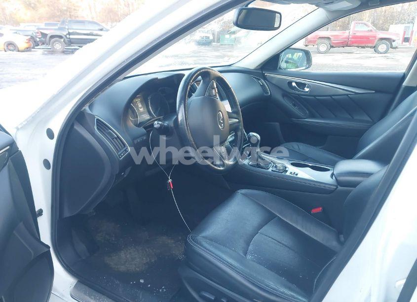 Photo 5 of 2015 Infiniti Q50 PREMIUM (VIN JN1BV7AR5FM404917)