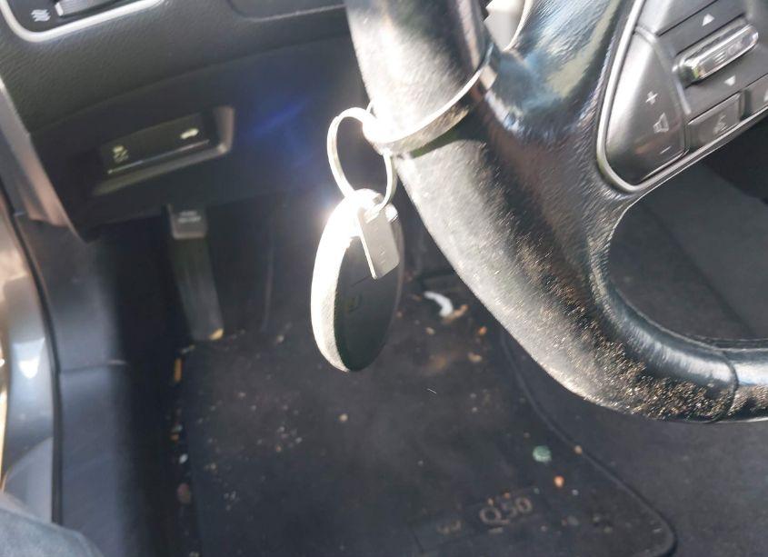 Photo 11 of 2015 Infiniti Q50 PREMIUM (VIN JN1BV7AR5FM407686)