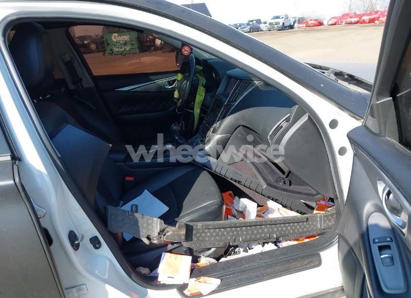 Photo 5 of 2015 Infiniti Q50 (VIN JN1BV7AR5FM423676)