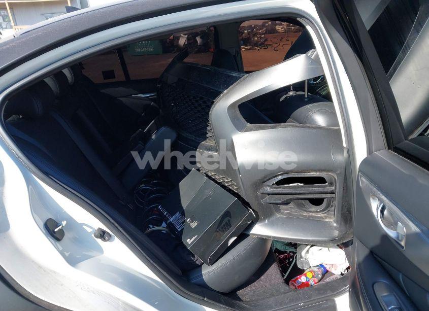 Photo 8 of 2015 Infiniti Q50 (VIN JN1BV7AR5FM423676)