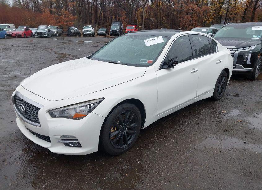 Photo 2 of 2015 Infiniti Q50 PREMIUM (VIN JN1BV7AR6FM399078)