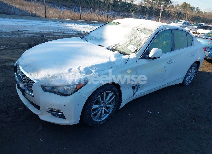 Photo 2 of 2015 Infiniti Q50 (VIN JN1BV7AR6FM405557)