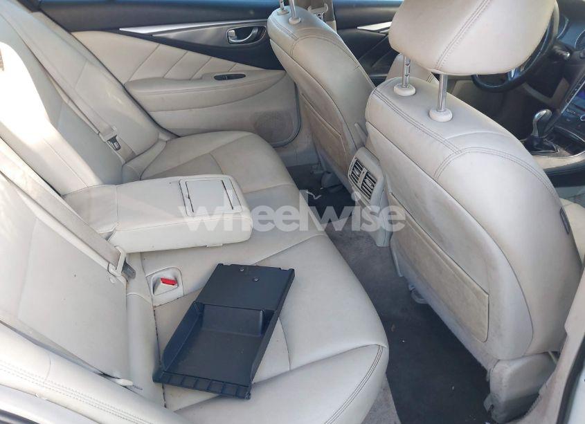 Photo 8 of 2015 Infiniti Q50 (VIN JN1BV7AR6FM405557)