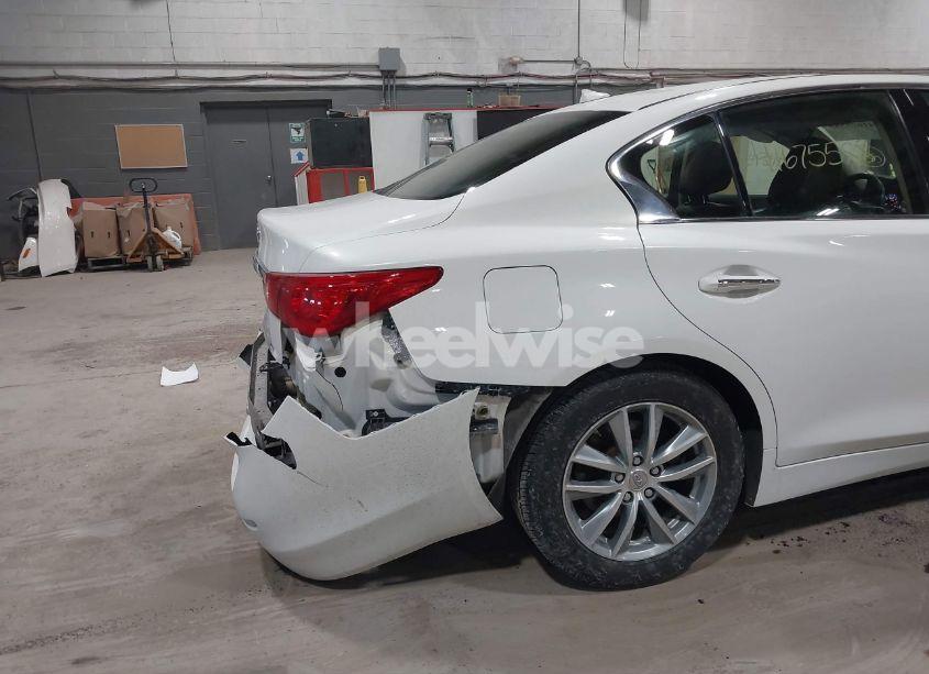 Photo 18 of 2015 Infiniti Q50 (VIN JN1BV7AR6FM423850)