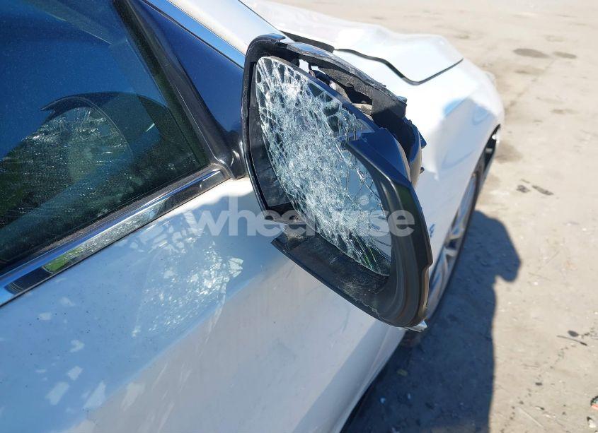 Photo 18 of 2015 Infiniti Q50 (VIN JN1BV7AR7FM418723)