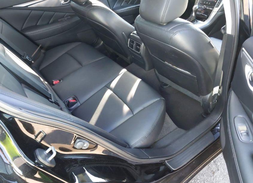 Photo 8 of 2015 Infiniti Q50 (VIN JN1BV7AR8FM400912)