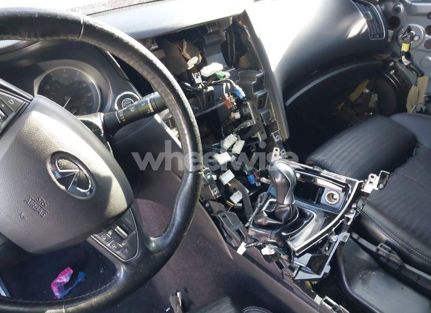 Photo 17 of 2015 Infiniti Q50 SPORT (VIN JN1BV7AR9FM403964)