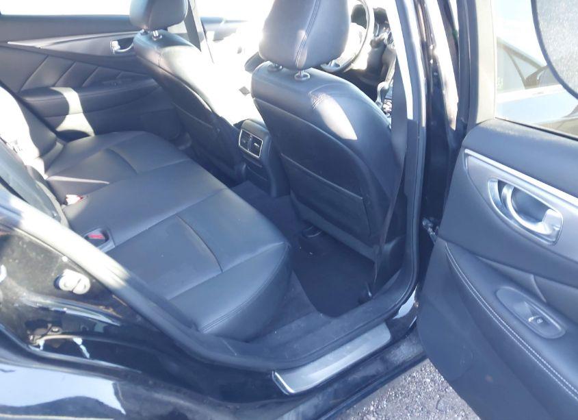 Photo 8 of 2015 Infiniti Q50 (VIN JN1BV7AR9FM410882)
