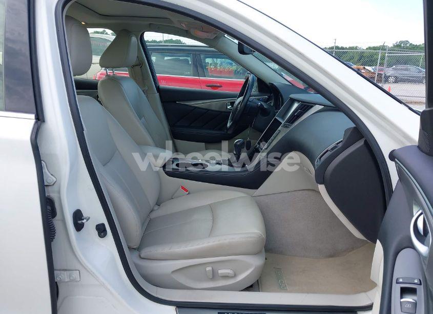 Photo 5 of 2015 Infiniti Q50 PREMIUM (VIN JN1BV7ARXFM391498)
