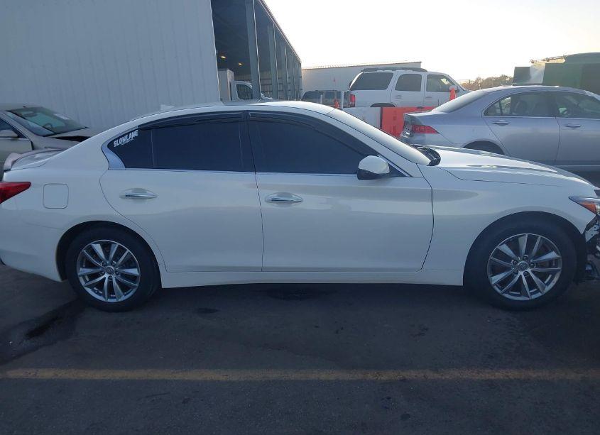 Photo 13 of 2015 Infiniti Q50 (VIN JN1BV7ARXFM408624)