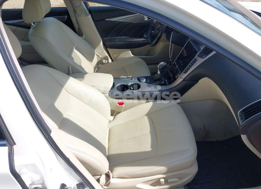 Photo 5 of 2015 Infiniti Q50 PREMIUM (VIN JN1BV7ARXFM414391)