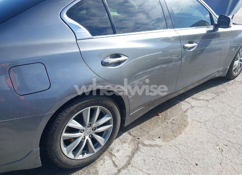 Photo 6 of 2015 Infiniti Q50 (VIN JN1BV7ARXFM415766)