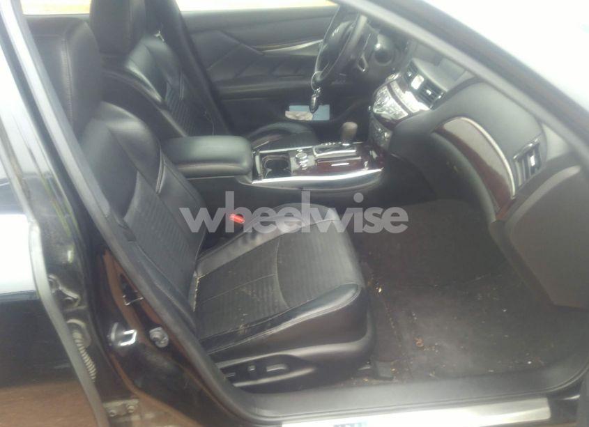 Photo 5 of 2015 Infiniti Q70 3.7 (VIN JN1BY1AP5FM541228)