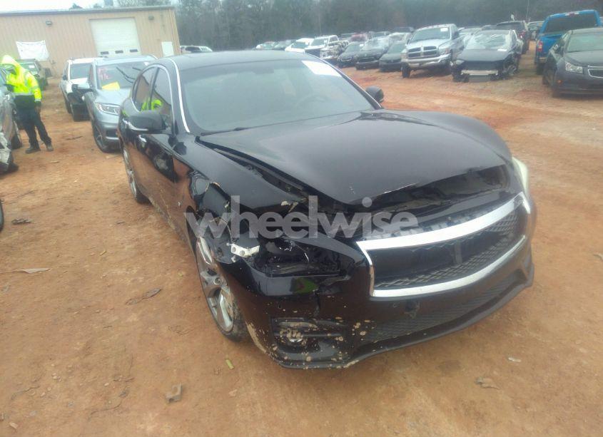 Photo 6 of 2015 Infiniti Q70 3.7 (VIN JN1BY1AP5FM541228)