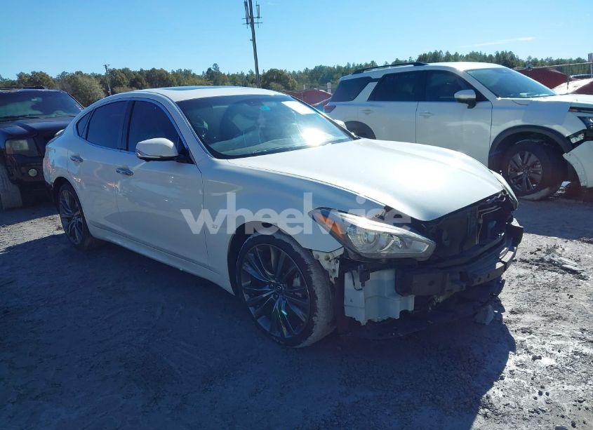 2018 Infiniti Q70 3.7 LUXE (VIN JN1BY1AP5JM181144) main photo