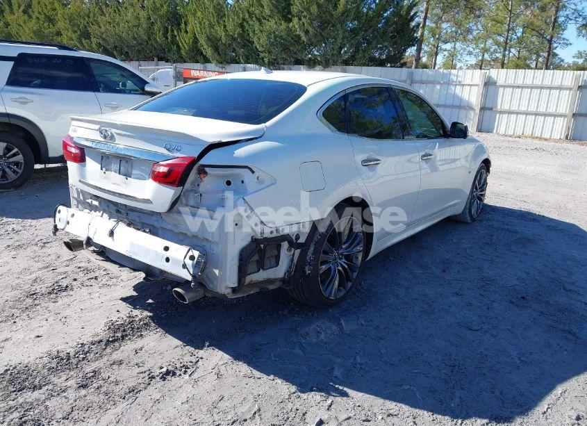 Photo 4 of 2018 Infiniti Q70 3.7 LUXE (VIN JN1BY1AP5JM181144)