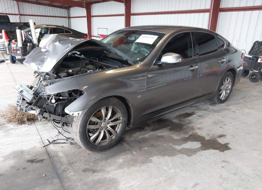 Photo 2 of 2015 Infiniti Q70 3.7 (VIN JN1BY1AP7FM541571)