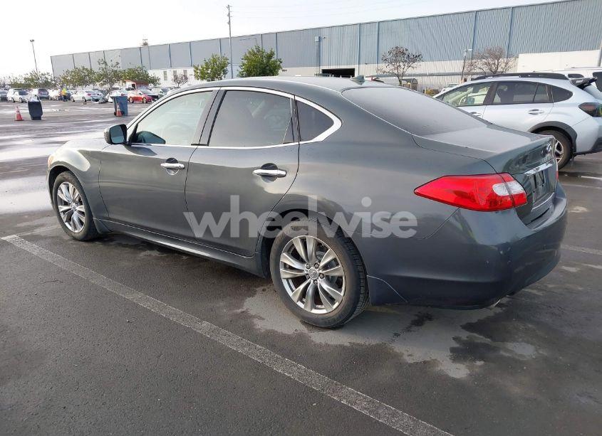Photo 3 of 2013 Infiniti M37 N/A (VIN JN1BY1AP8DM513615)