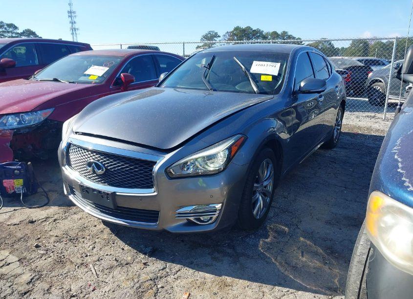 Photo 2 of 2015 Infiniti Q70 3.7 (VIN JN1BY1AP8FM540364)