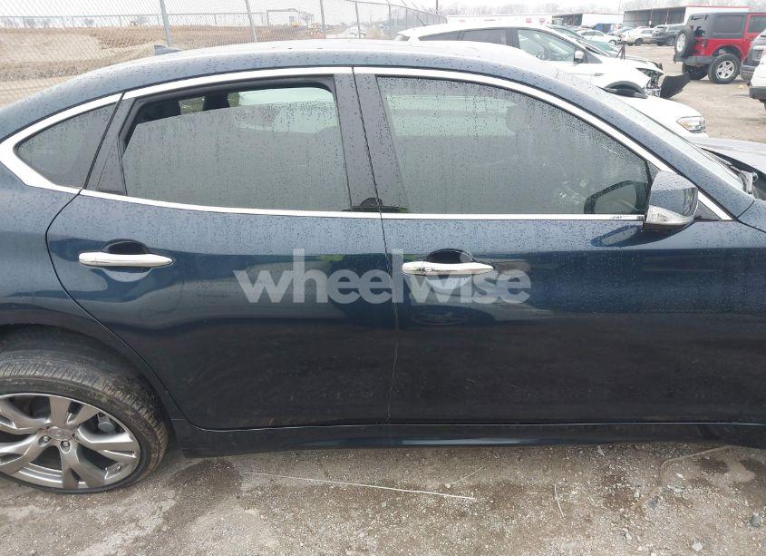 Photo 13 of 2015 Infiniti Q70 3.7 (VIN JN1BY1AP9FM542561)