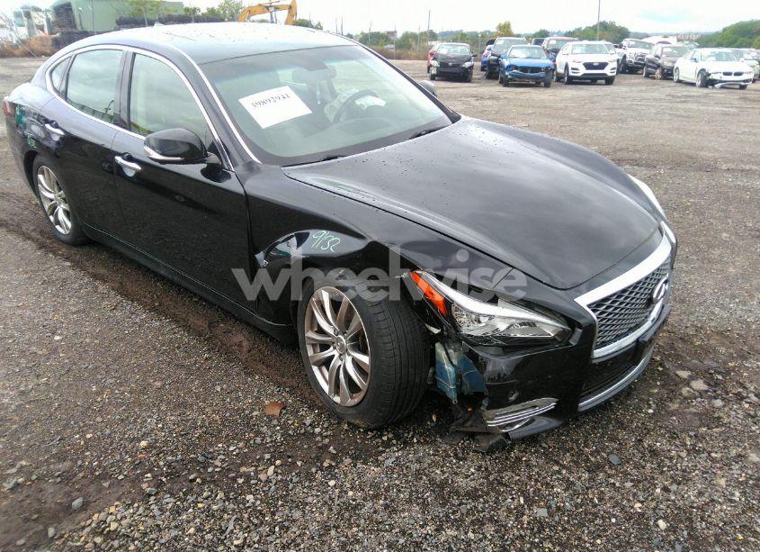 Photo 6 of 2015 Infiniti Q70 3.7X (VIN JN1BY1AR8FM561393)