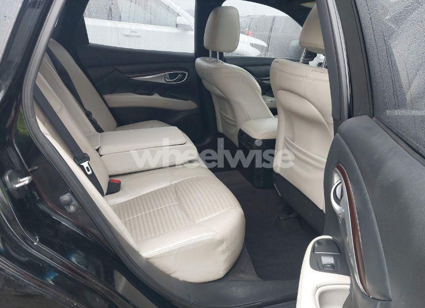 Photo 8 of 2015 Infiniti Q70 3.7X (VIN JN1BY1AR9FM561113)